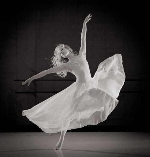 ballerina-ballet-beautiful-black-and-white-dance