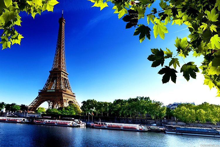 Eiffel Tower 